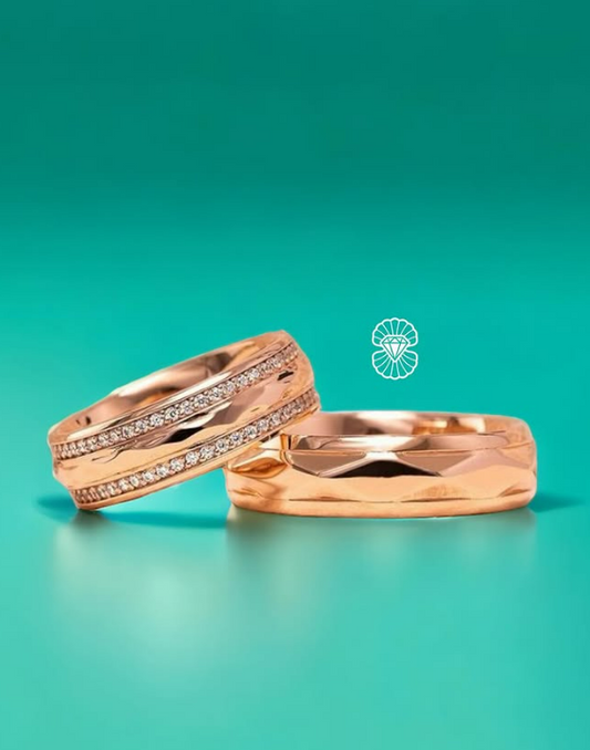 Set de Anillos de Boda en Oro Rosa con Diseño Texturizado