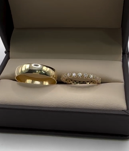 Dúo de Anillos de Boda en Oro Amarillo – Clásico, Brillante y Atemporal
