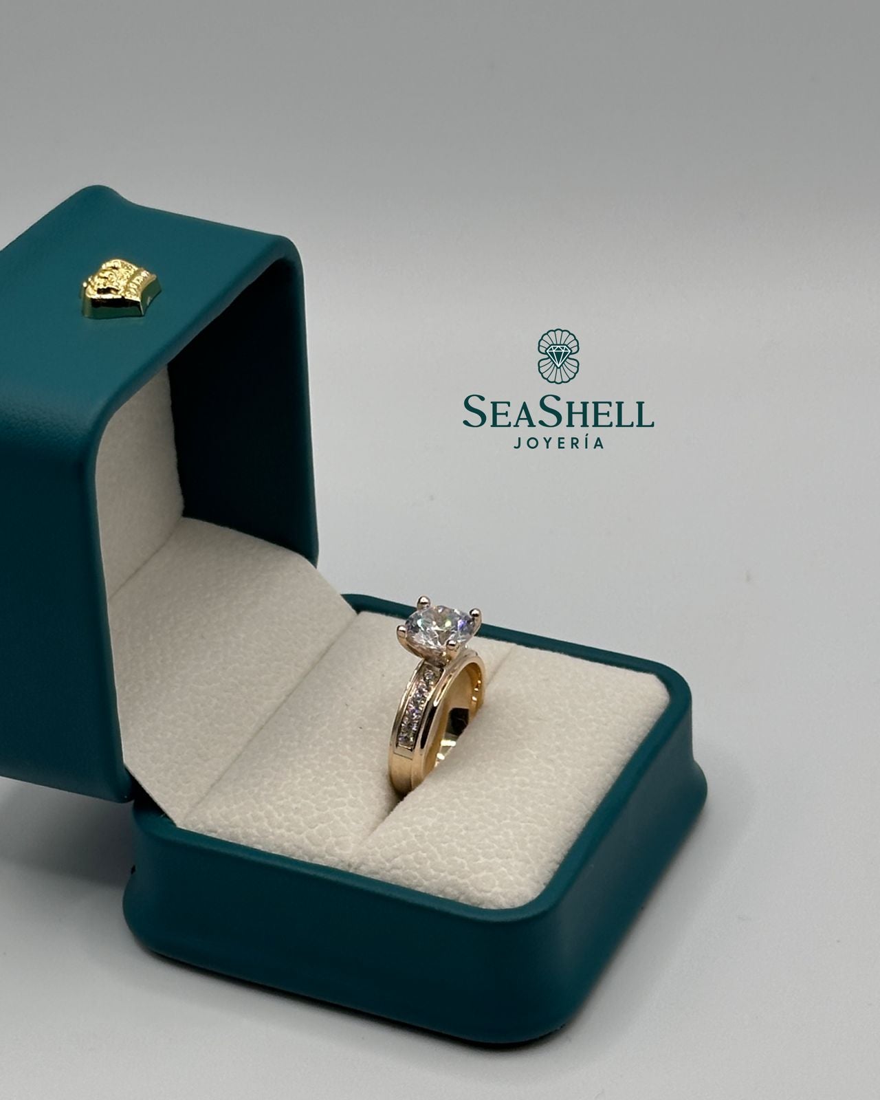 Anillo de Compromiso Estilo Clásico