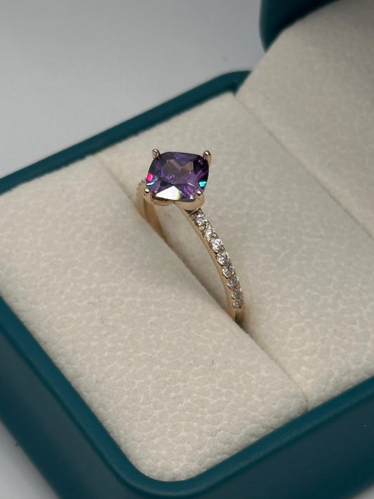 Anillo de Compromiso “Violeta Dreams”