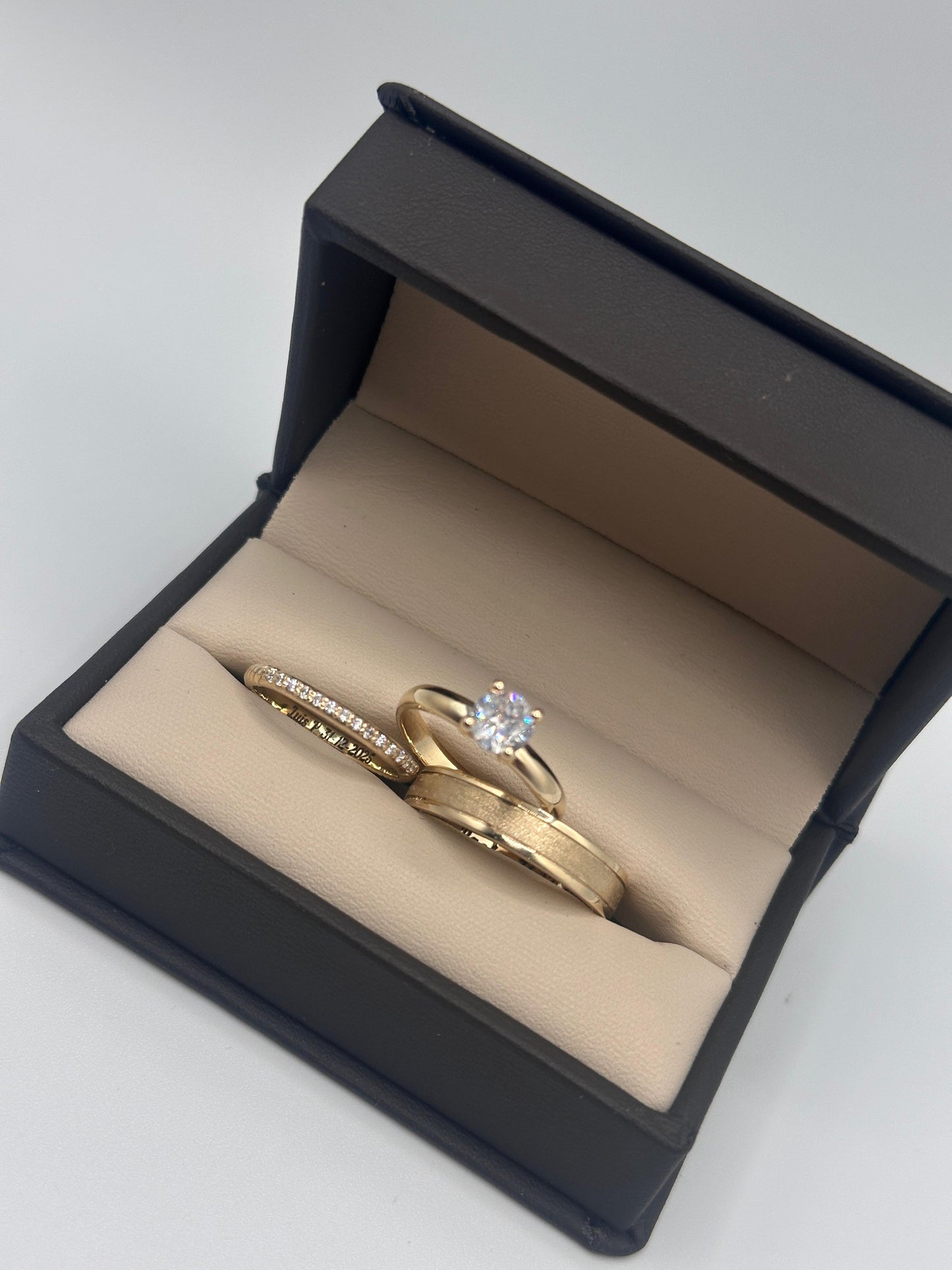 💍 Trío de Alianzas de Boda en Oro de 10 kilates