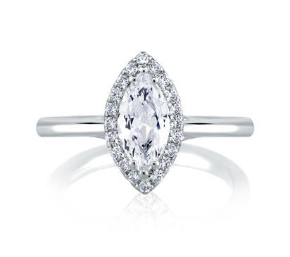Anillo de Compromiso Corte Marquesa Estilo Halo