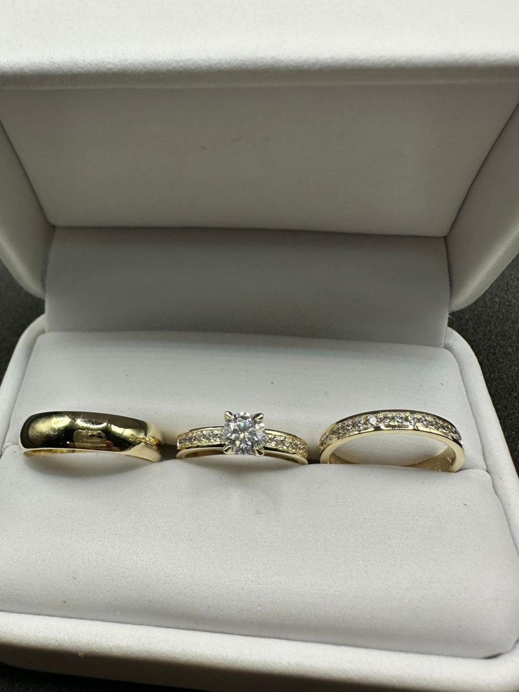 Trío de Anillos de Boda en Oro Amarillo