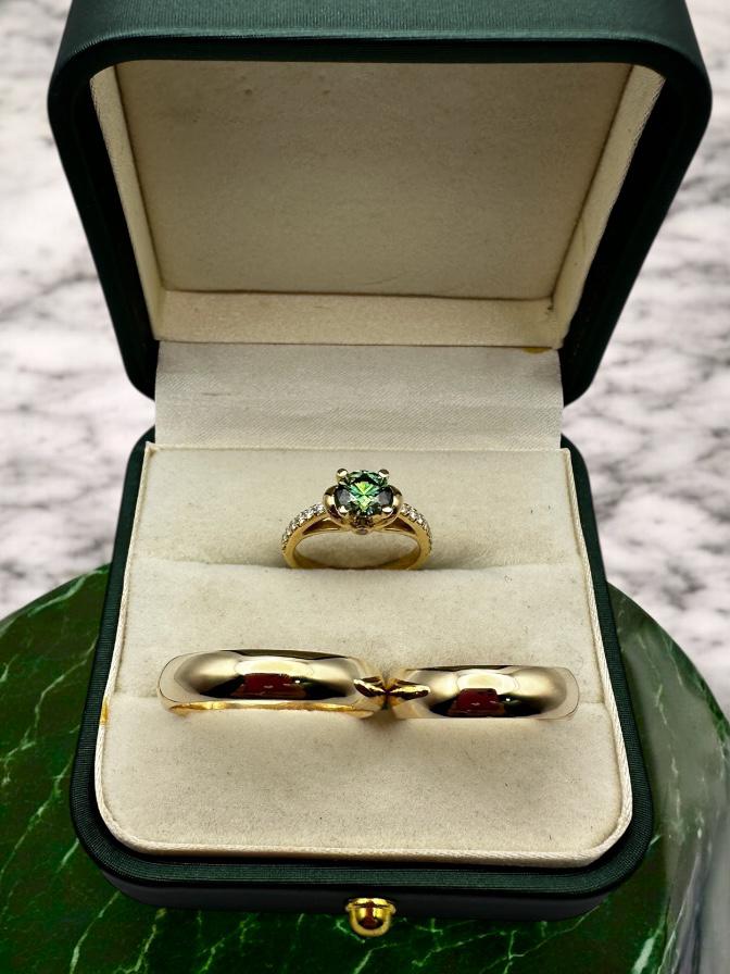 Trío de Anillos de Boda en Oro