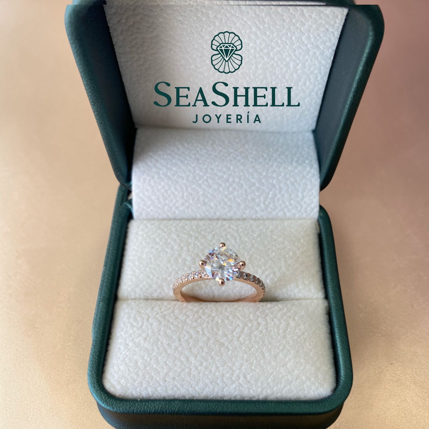 Anillo Solitario Pavé en Oro Rosa – Corte Brillante