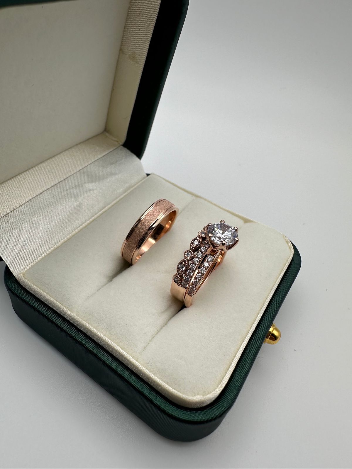 Trío de Anillos de Boda en Oro Rosa