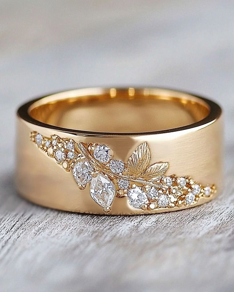 Anillo Casual con Diseño Floral Incrustado