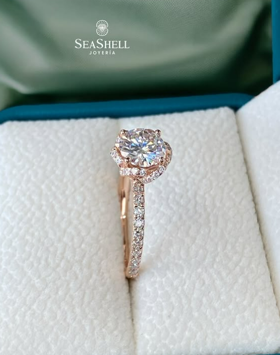 Anillo de Compromiso “Rose Radiance”