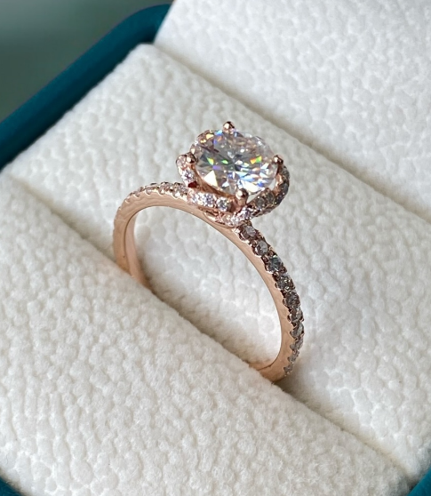 Anillo de Compromiso “Rose Radiance”