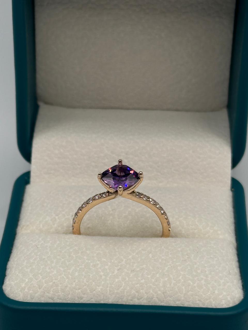 Anillo de Compromiso “Violeta Dreams”