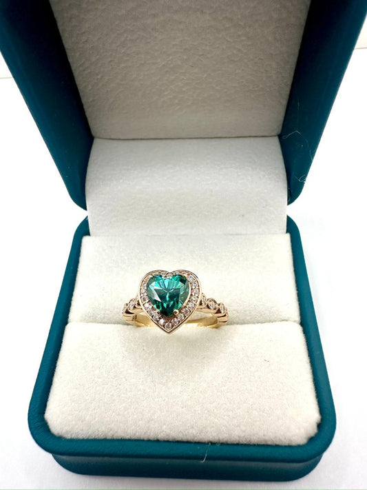 Anillo “Sweet Emerald Love” en Oro Amarillo 10K