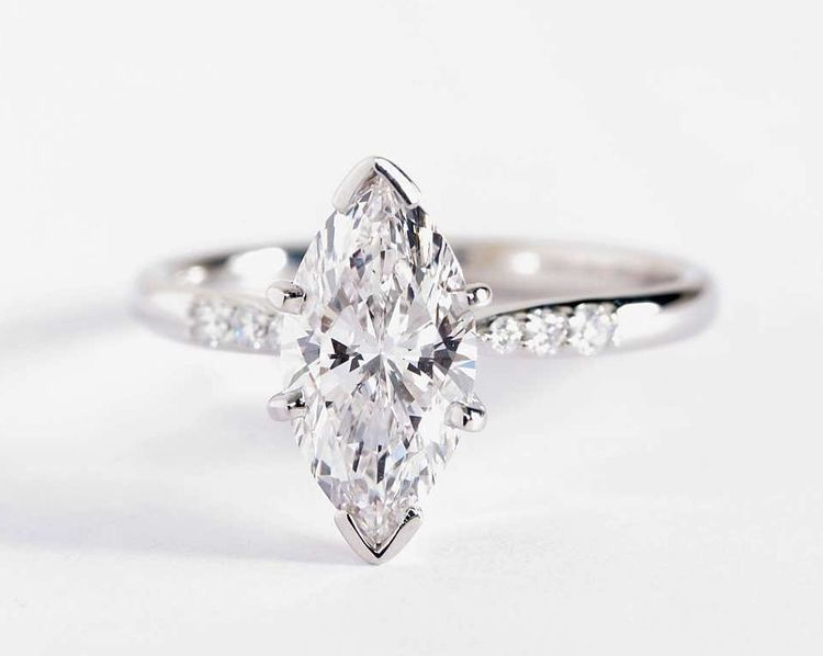 Anillo de Compromiso Corte Marquesa