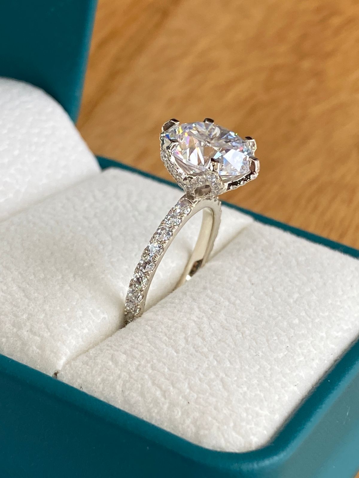 Anillo de Compromiso de Corte Ovalado