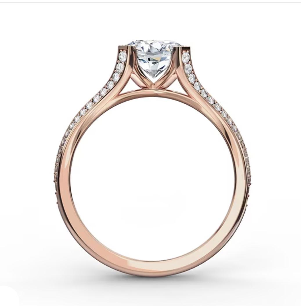 Anillo de Compromiso Estilo Clásico Atemporal