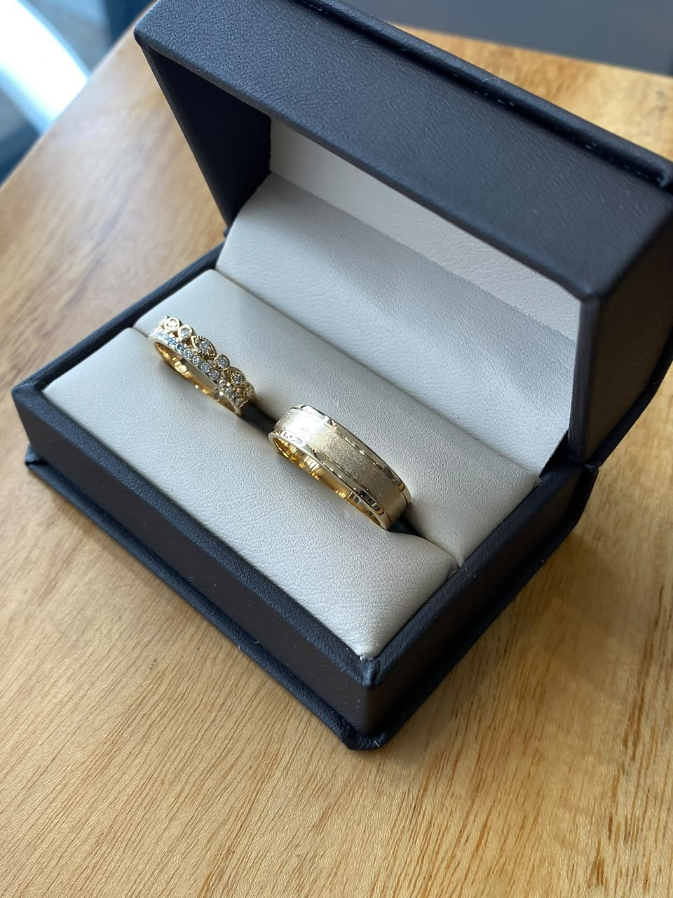 Dúo de Alianzas de Boda