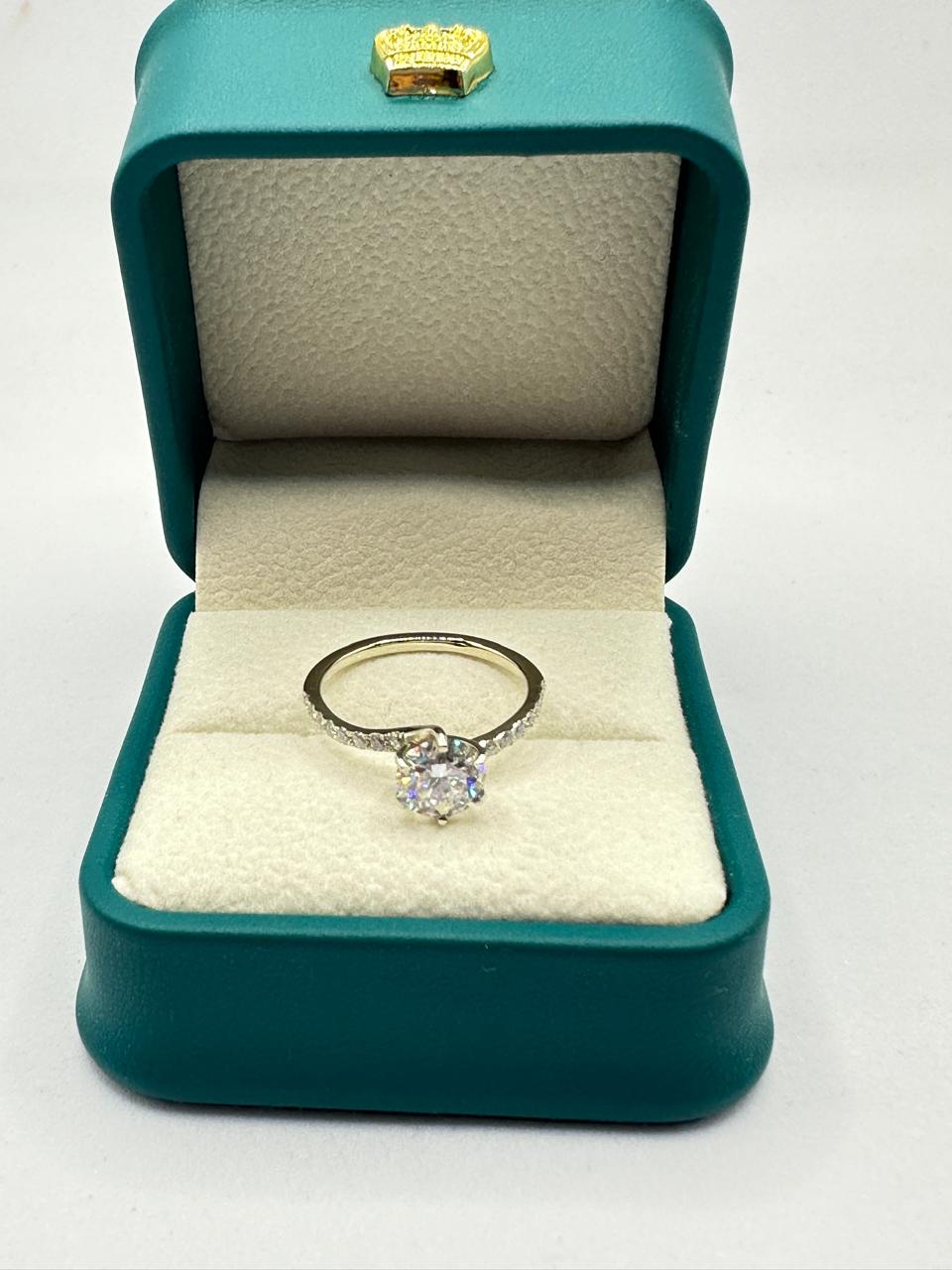 Anillo de Compromiso en Oro Blanco