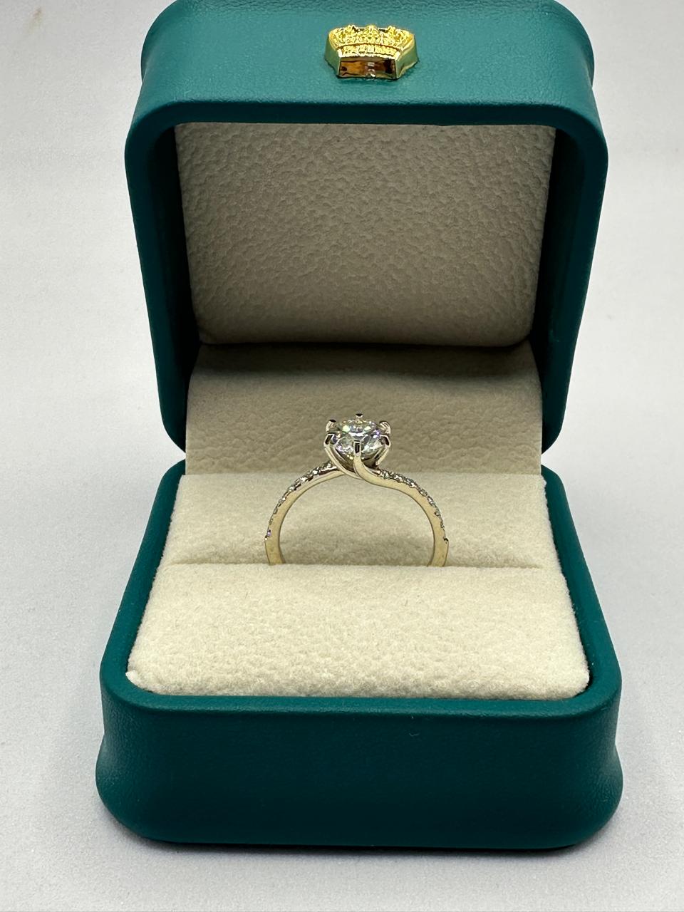 Anillo de Compromiso en Oro Blanco