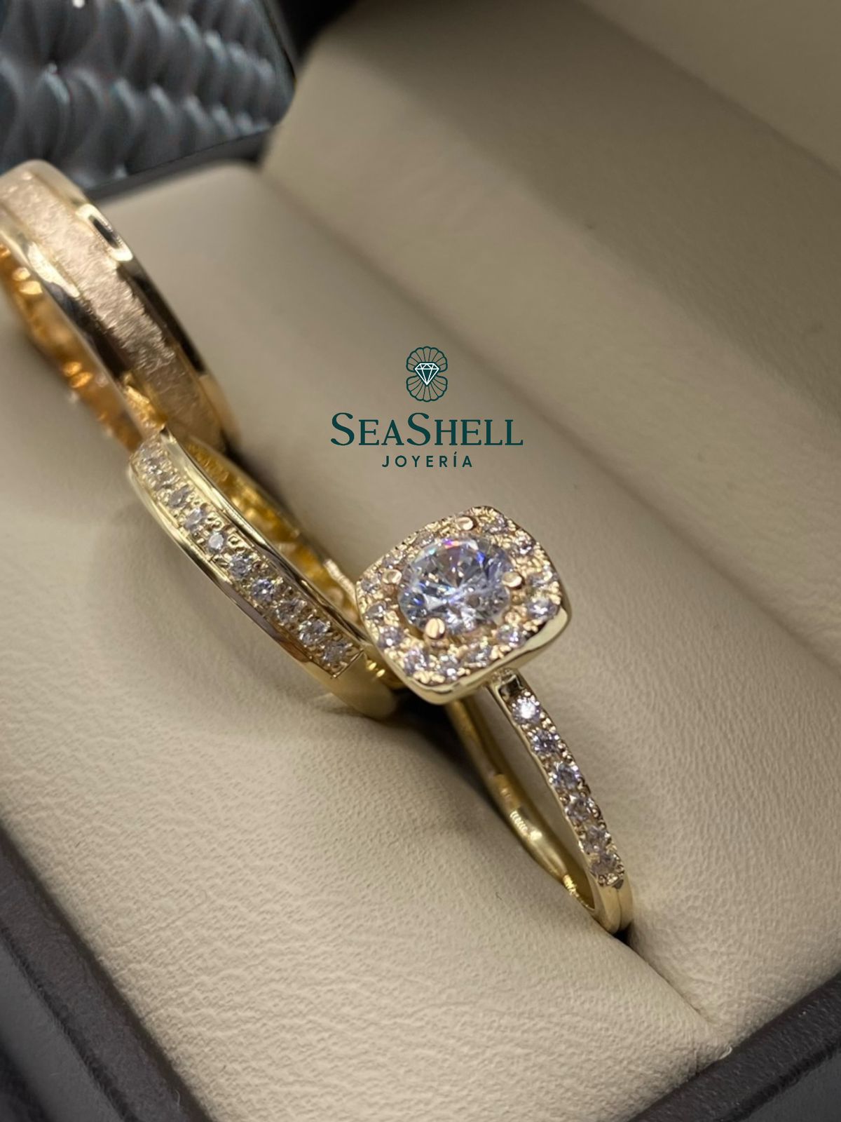 Trío de Anillos de Boda en Oro Amarillo de 10 kilates