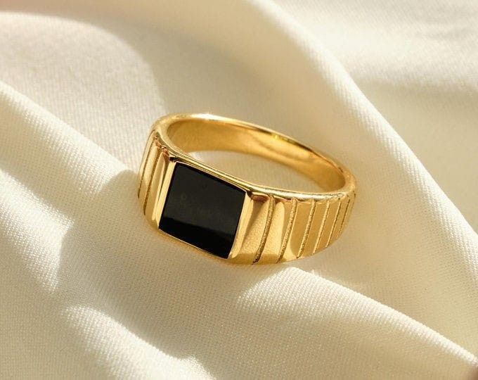 Anillo Elegante en Oro para Hombre