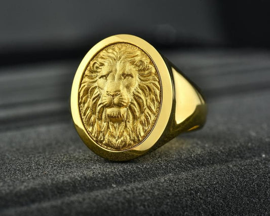 Anillo de Hombre Diseño de León en Oro